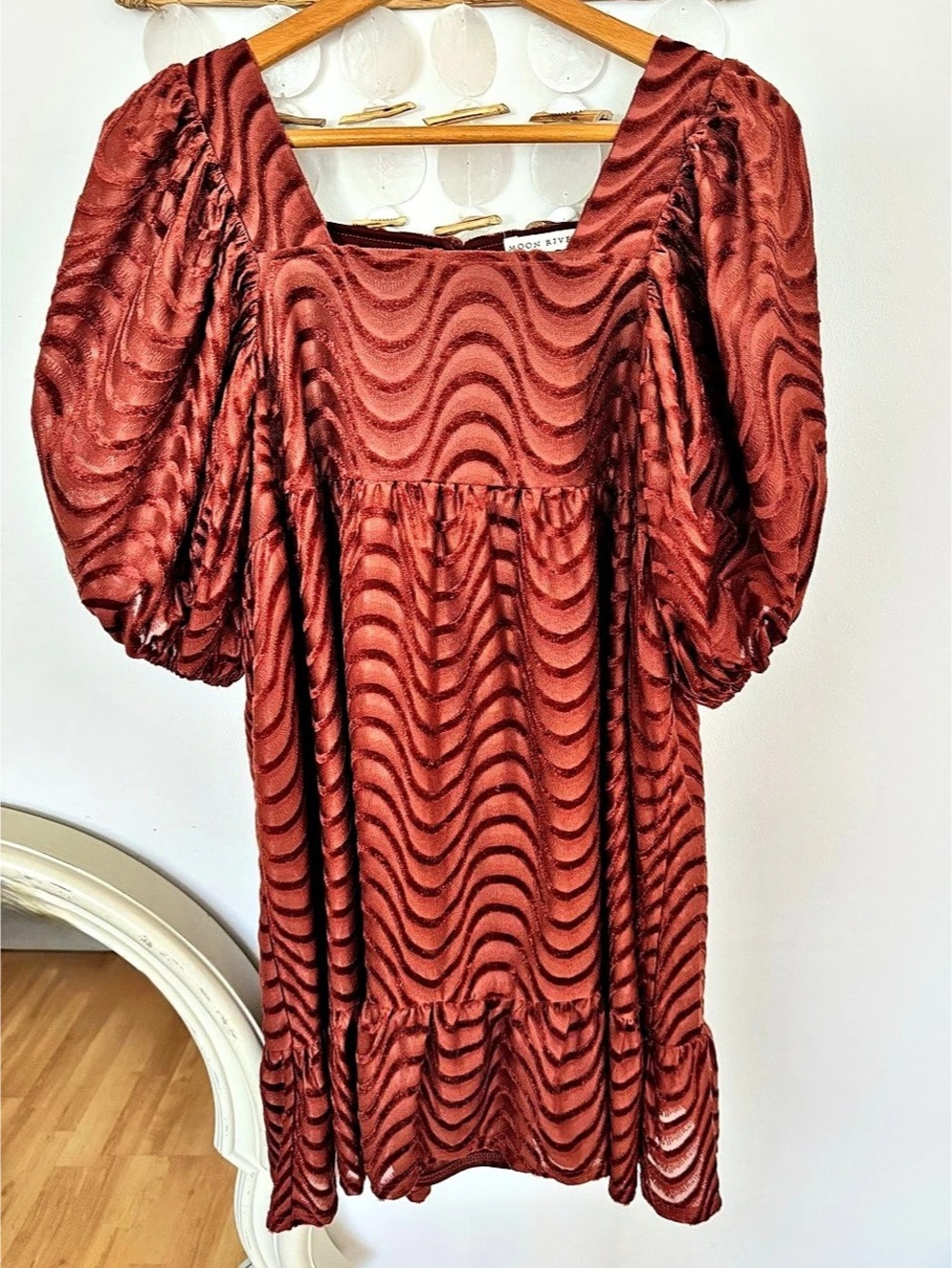 Moon River Abstract Mini Dress in Deep Orange Size Medium Like New